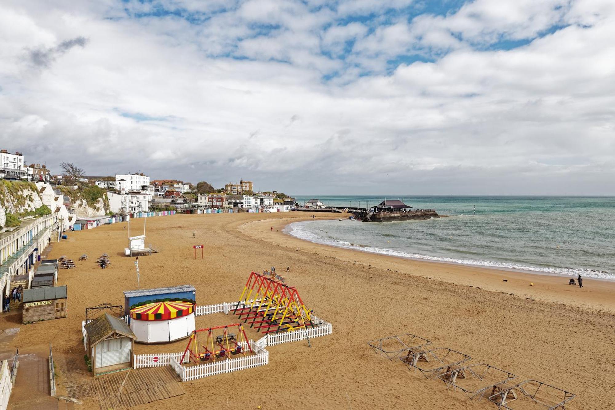 Viking Bay View 3 Bed Apartment Broadstairs Eksteriør bilde